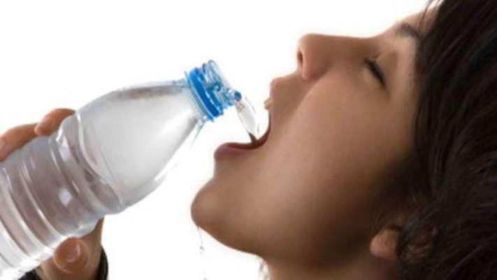 क्या ठंडा पानी पीना सेहत के लिए हानिकारक है?1