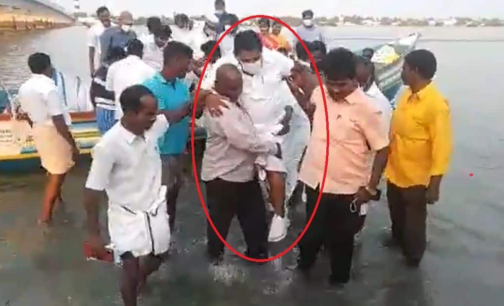 Viral Video: Tamil Nadu Minister Didn
